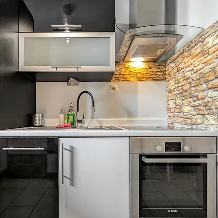 Pochyla Haven By Bookinghost Vratislav